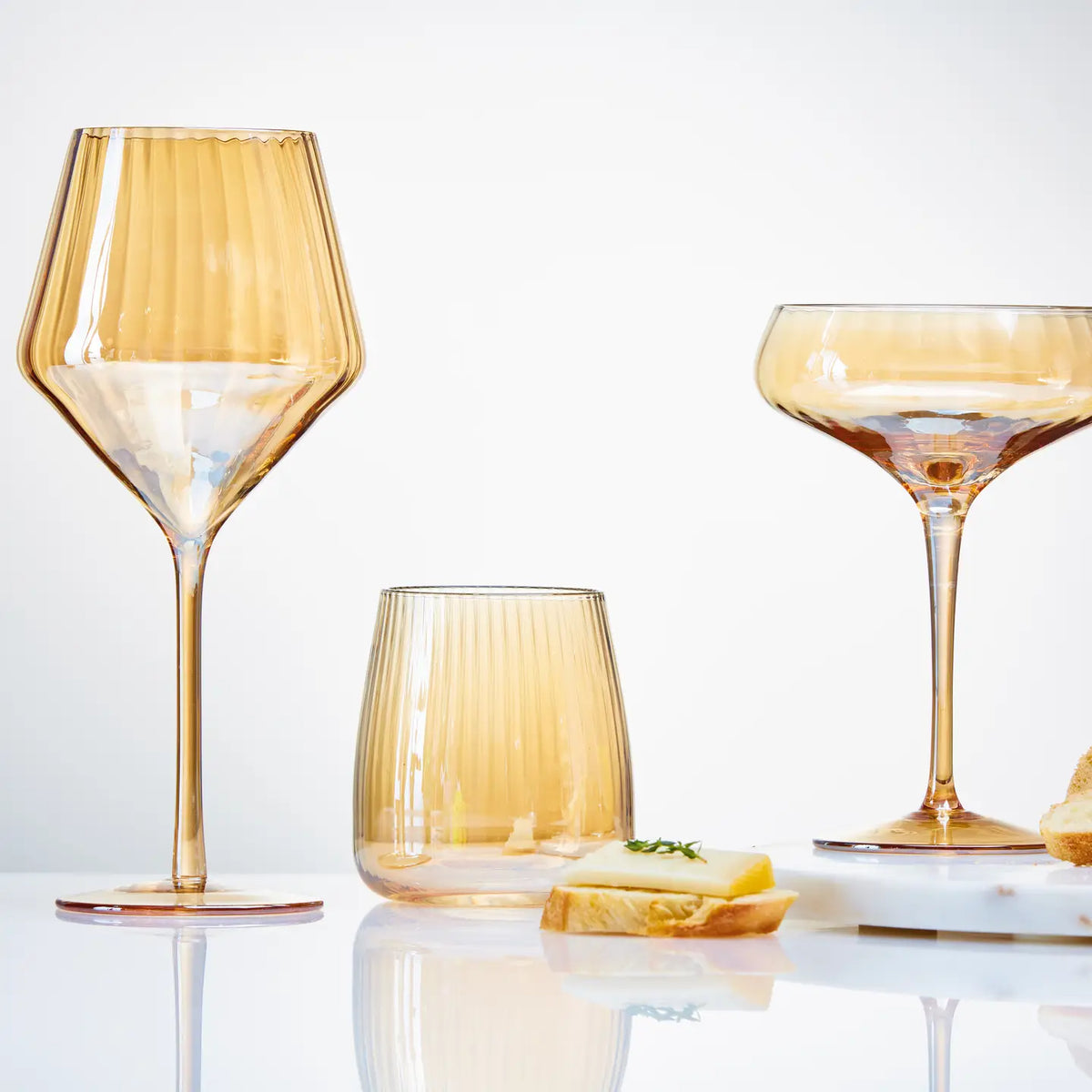 Tag Chelsea Iridescent Optic Stemless Wine Glass Amber