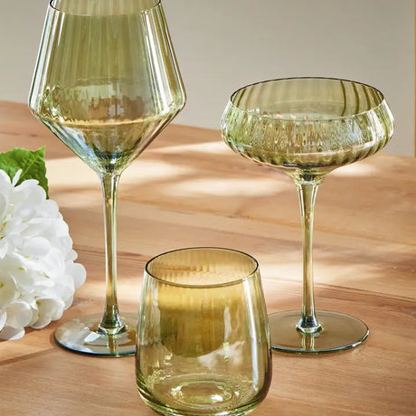 Tag Chelsea Iridescent Optic Wine Glass Green