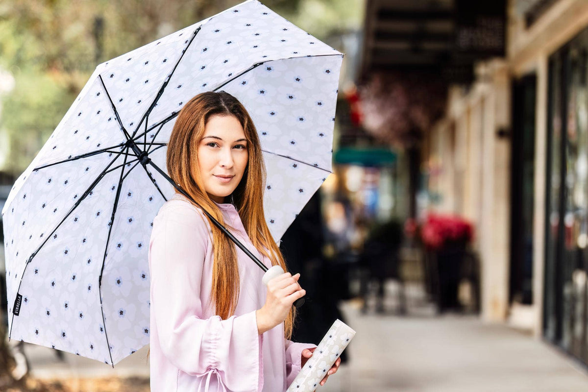 Vinrella Nikki on Grey Bottle Umbrella